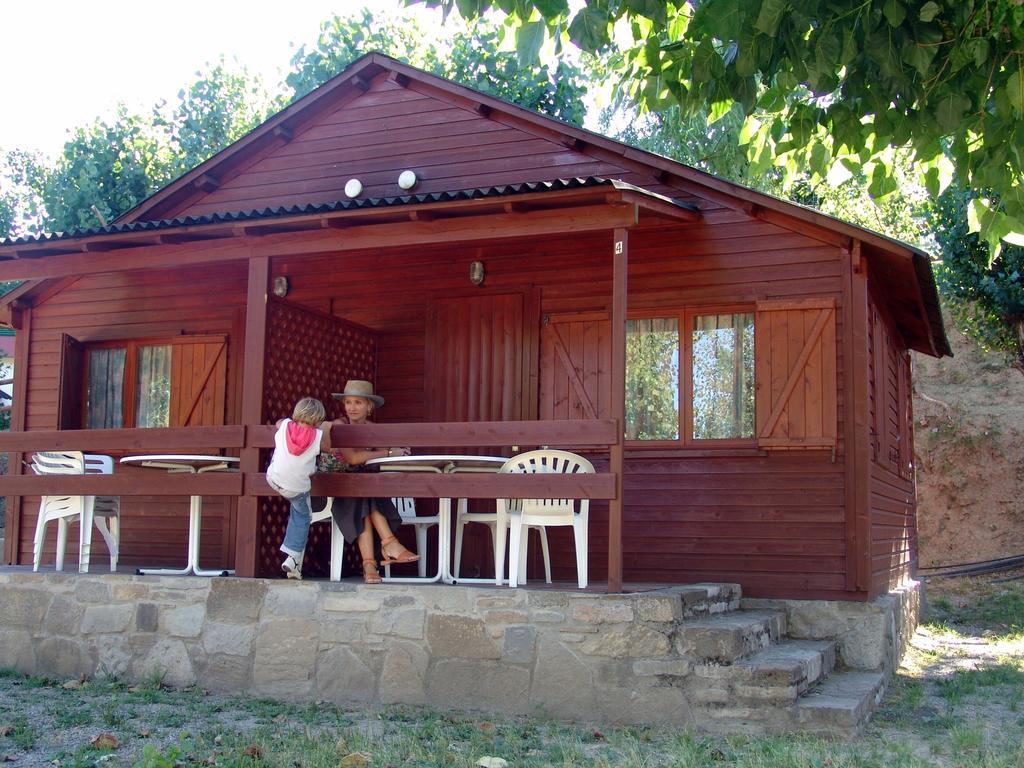 Bungalows Pena Montanesa Aínsa Camera foto